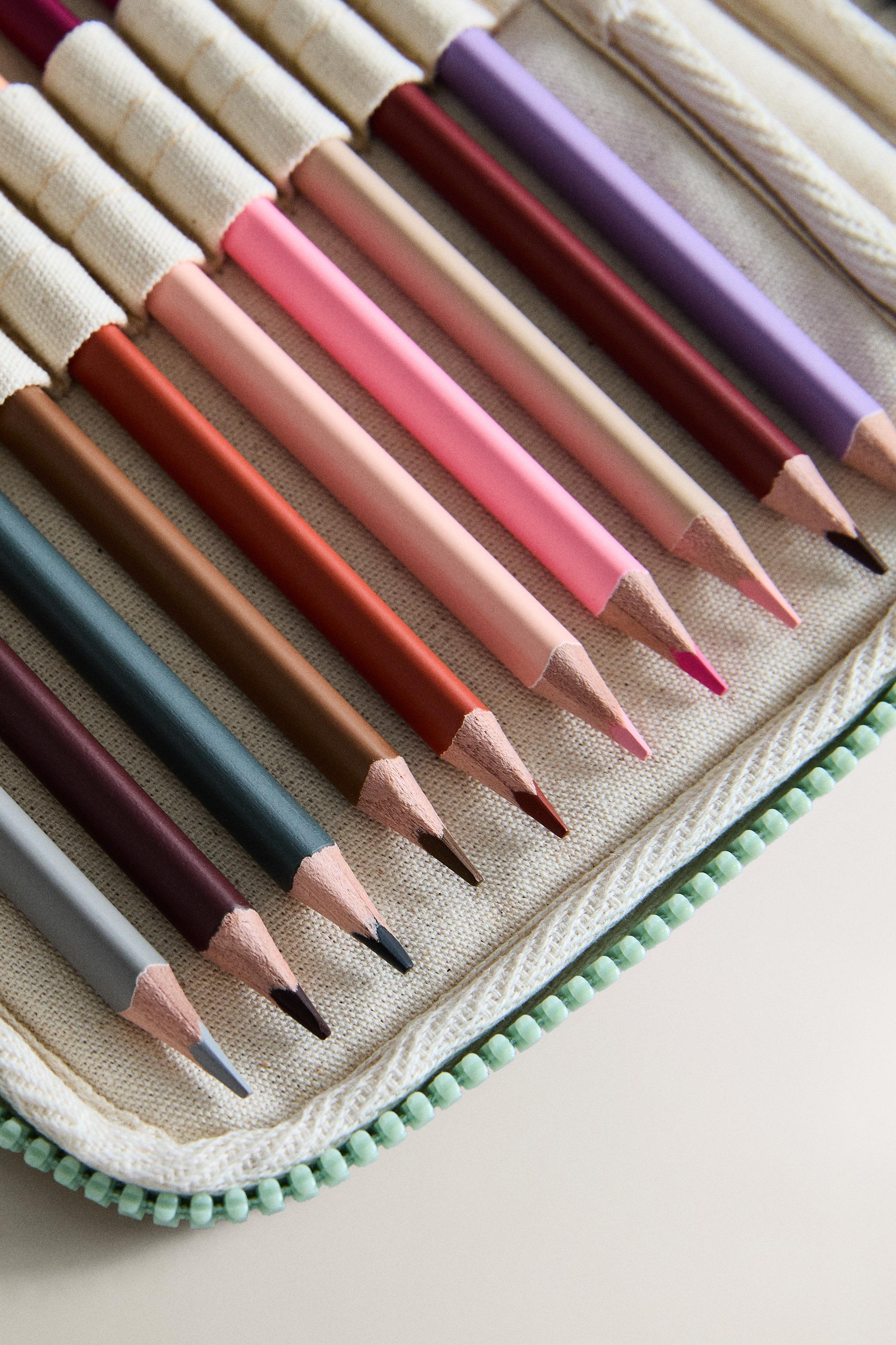 KIDS' 20 COLOUR PENCIL CASE